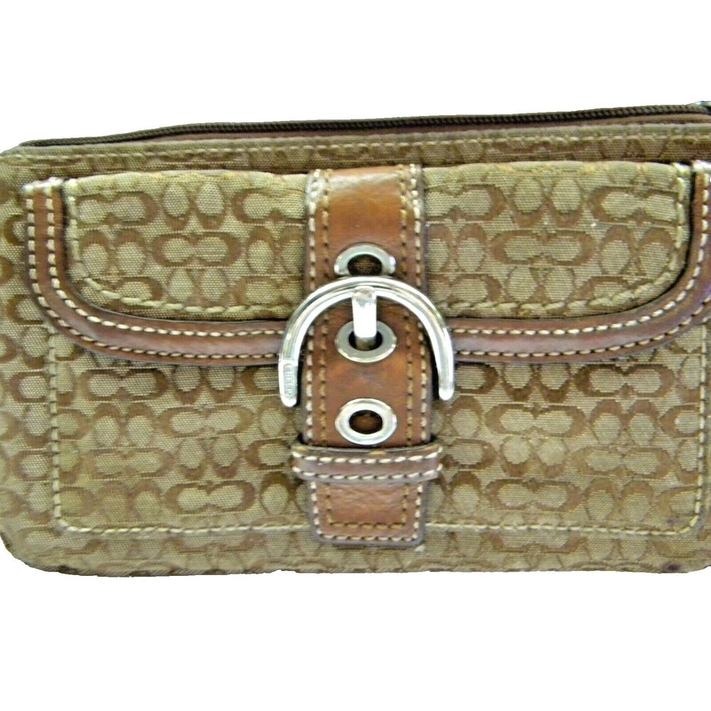 Coach Vintage buckle wristlet Brown small Cs in EUC